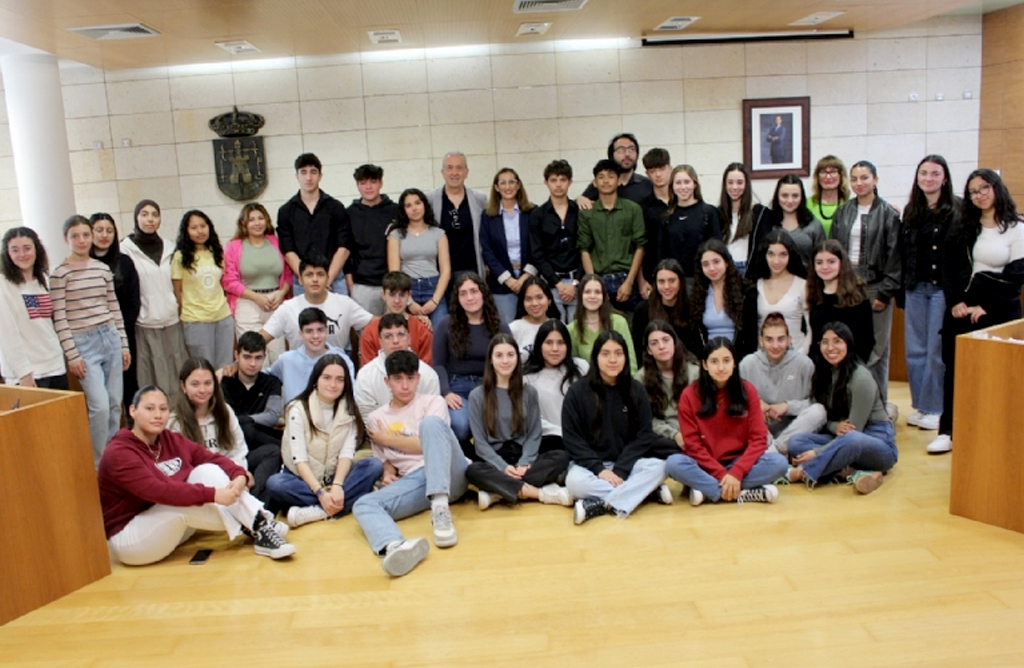 14 estudiantes italianos visitan Totana en el marco de un intercambio con el IES Juan de la Cierva
